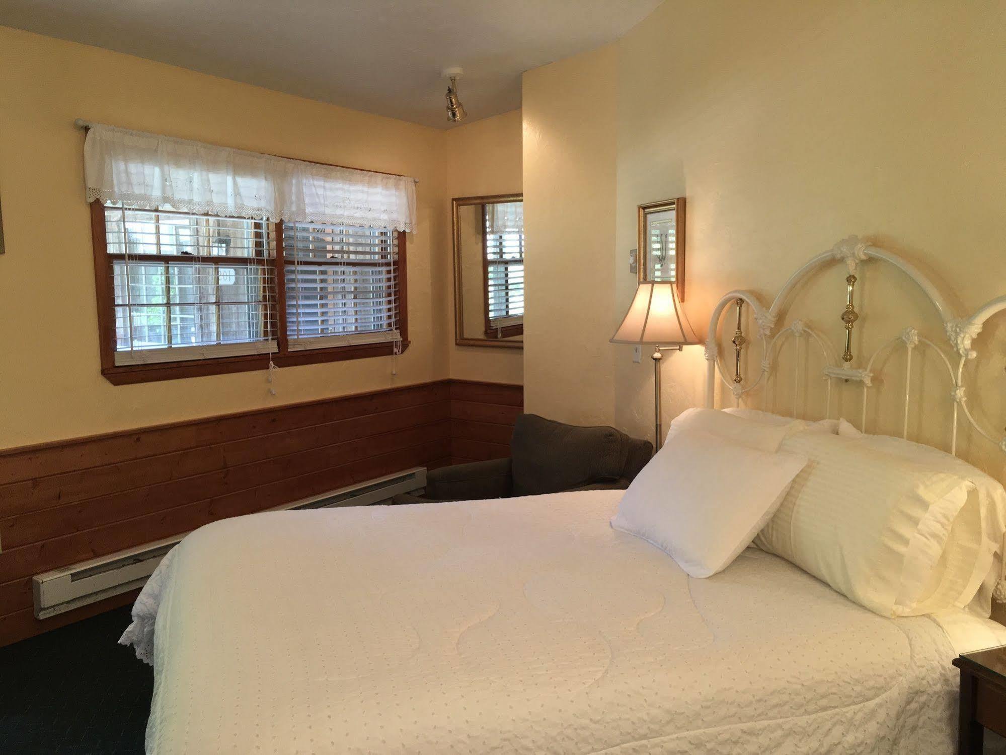 Outpost Inn Highlands Ngoại thất bức ảnh